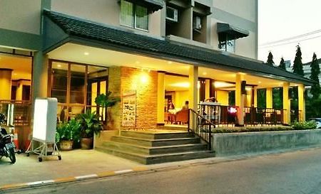 People Place Boutique In Town Hotel - SHA Extra Plus Chiang Mai Extérieur photo