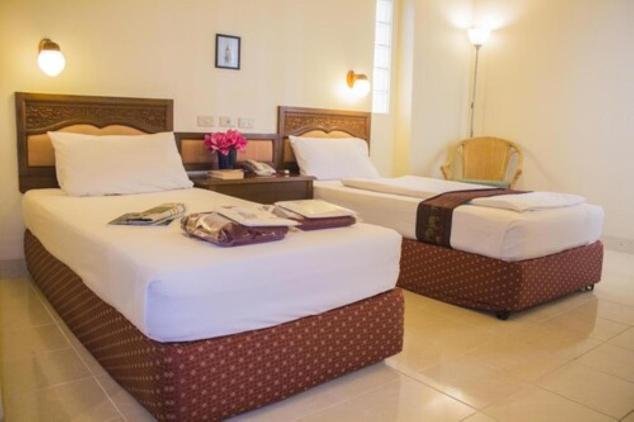 People Place Boutique In Town Hotel - SHA Extra Plus Chiang Mai Extérieur photo