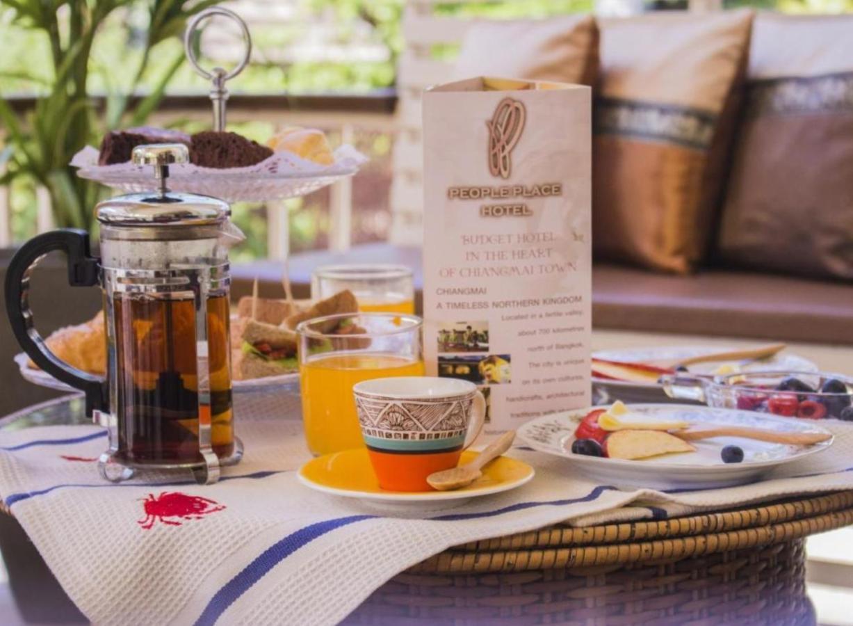 People Place Boutique In Town Hotel - SHA Extra Plus Chiang Mai Extérieur photo