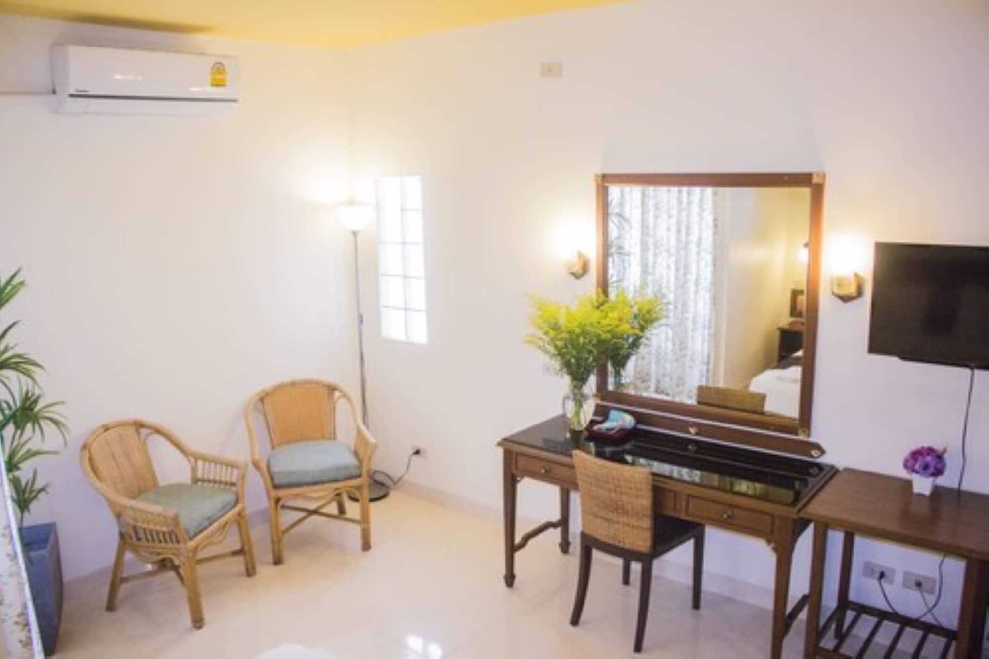 People Place Boutique In Town Hotel - SHA Extra Plus Chiang Mai Extérieur photo