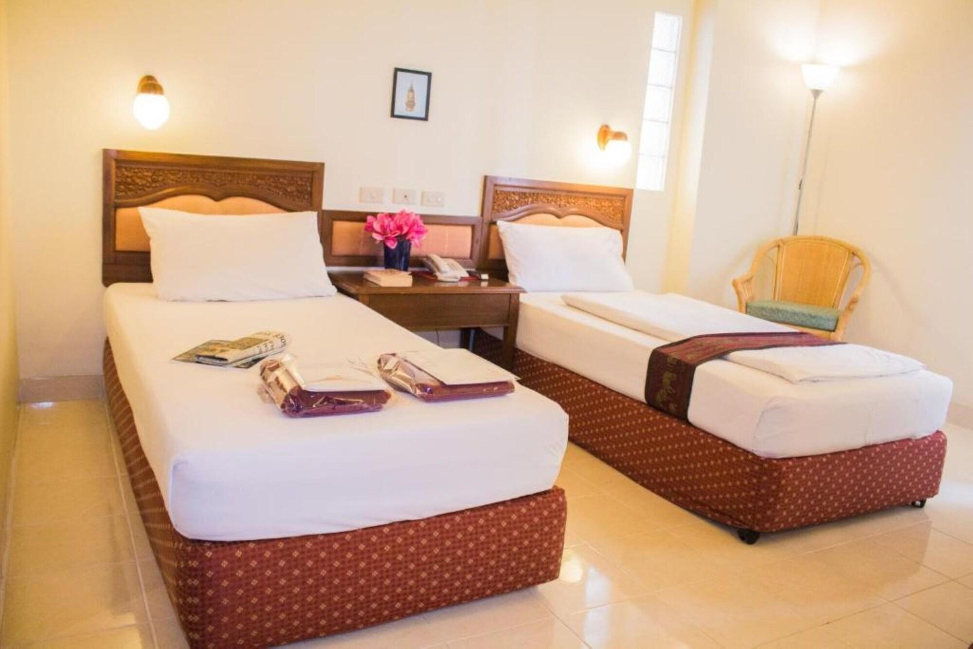 People Place Boutique In Town Hotel - SHA Extra Plus Chiang Mai Extérieur photo