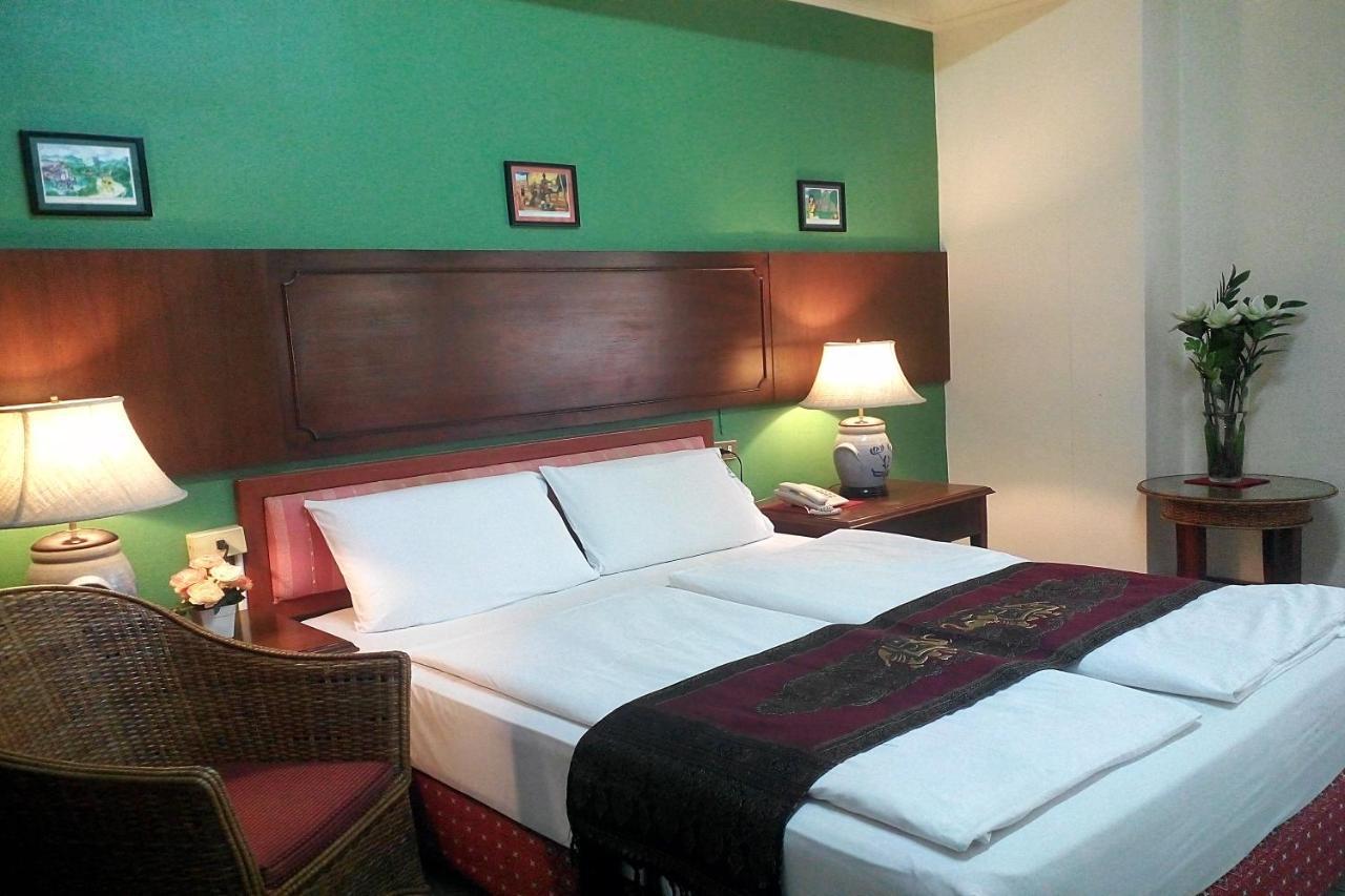 People Place Boutique In Town Hotel - SHA Extra Plus Chiang Mai Extérieur photo